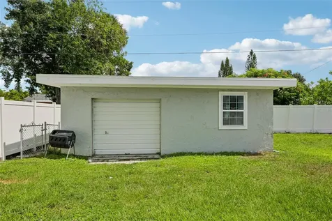 2214 23rd Avenue W Bradenton FL 34205
