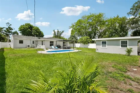 2214 23rd Avenue W Bradenton FL 34205