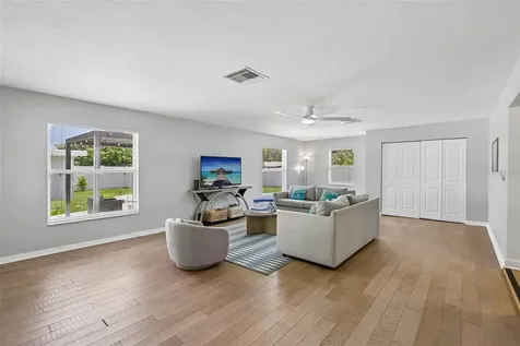 2214 23rd Avenue W Bradenton FL 34205