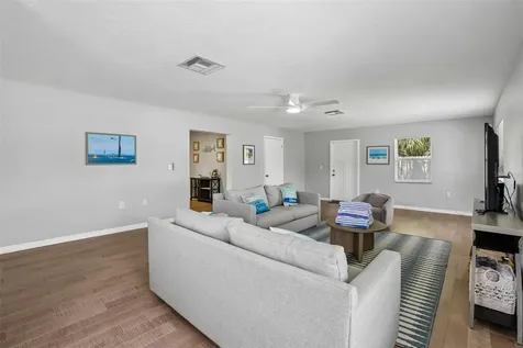 2214 23rd Avenue W Bradenton FL 34205