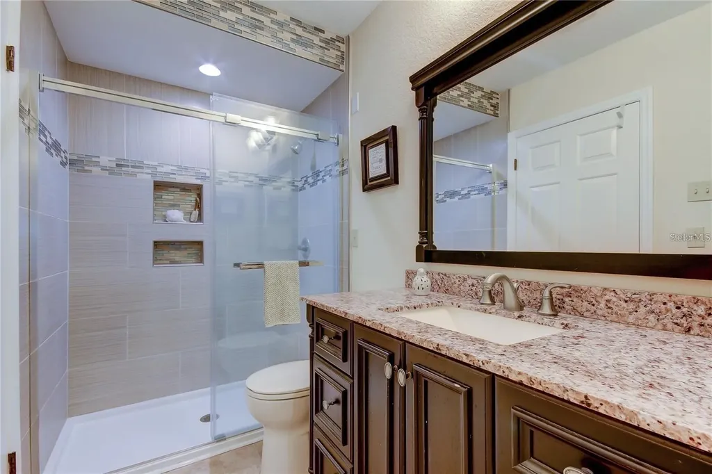 5828 Oakhurst Drive Seminole FL 33772