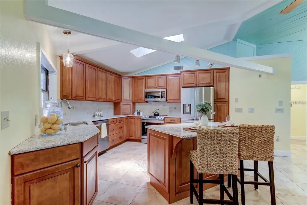 5828 Oakhurst Drive Seminole FL 33772