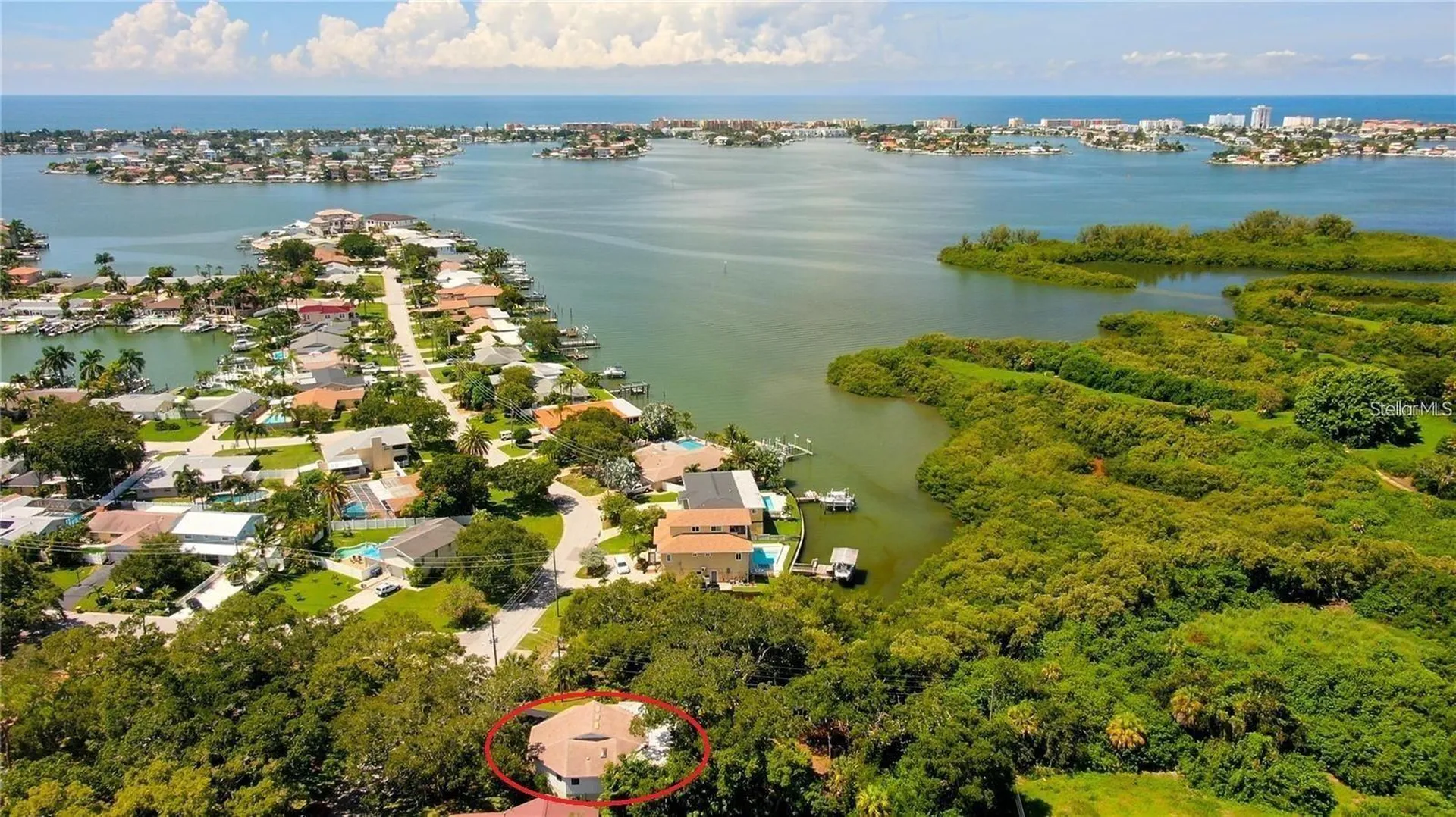 5828 Oakhurst Drive Seminole FL 33772