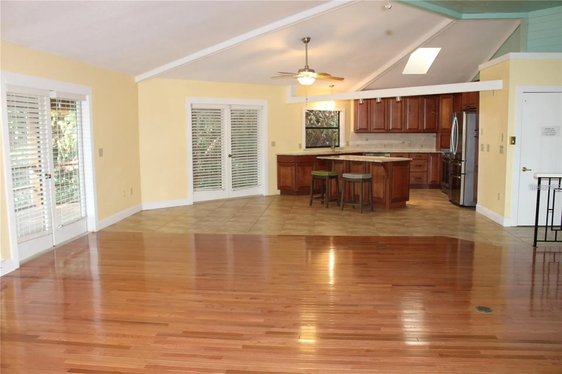 5828 Oakhurst Drive Seminole FL 33772