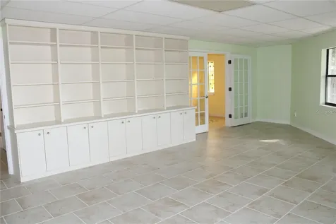 5828 Oakhurst Drive Seminole FL 33772