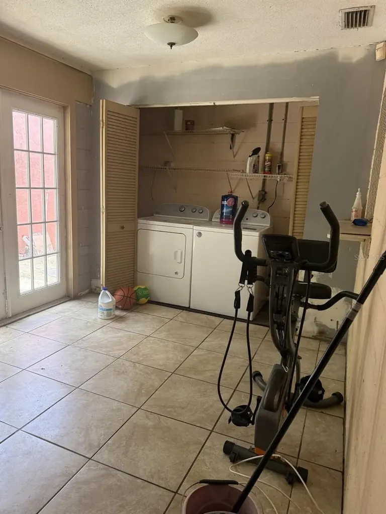 2509 25th Avenue W Bradenton FL 34205