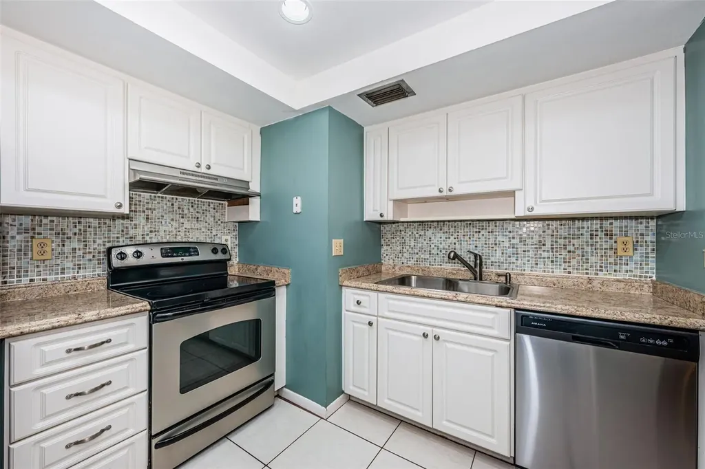 2971 Estancia Boulevard Clearwater FL 33761