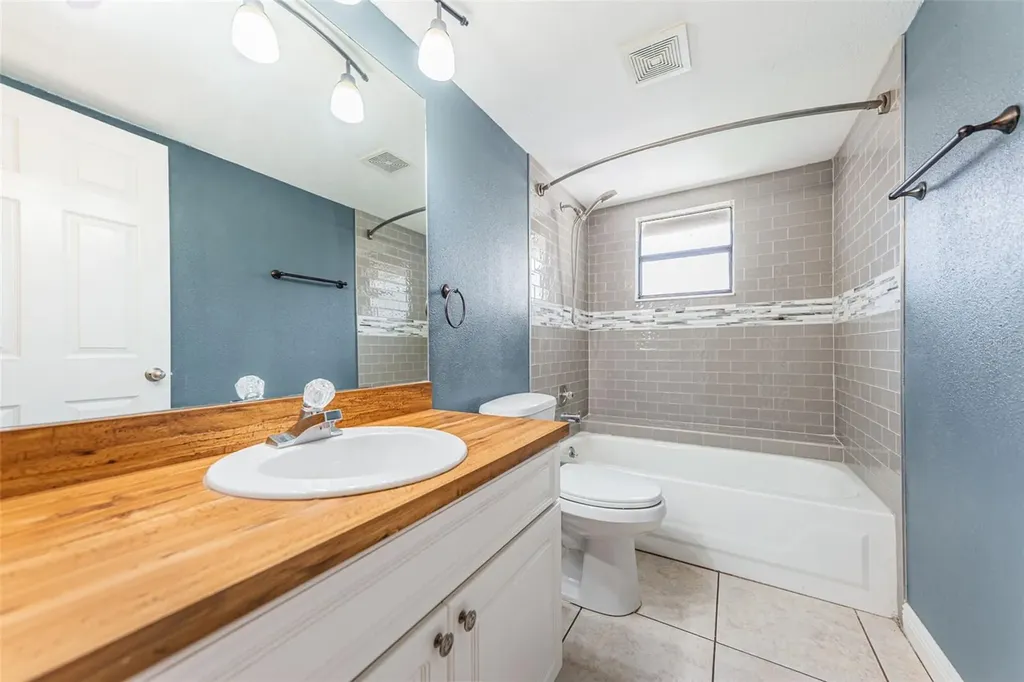 2971 Estancia Boulevard Clearwater FL 33761