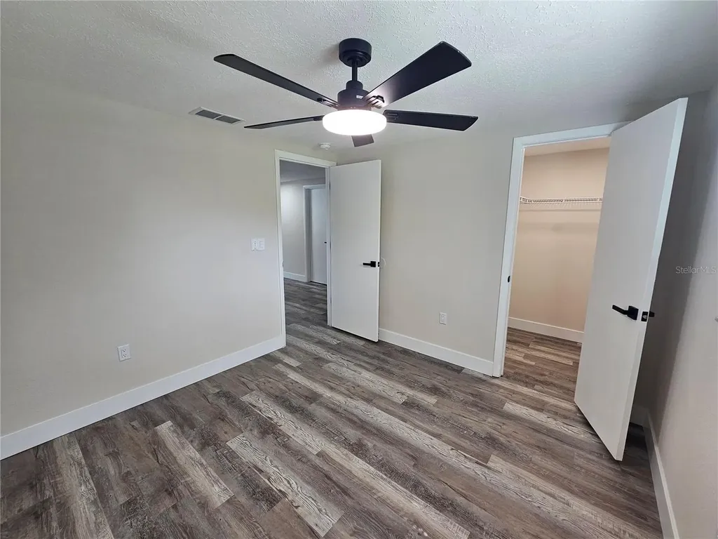 4843 Camphor Avenue Sarasota FL 34231