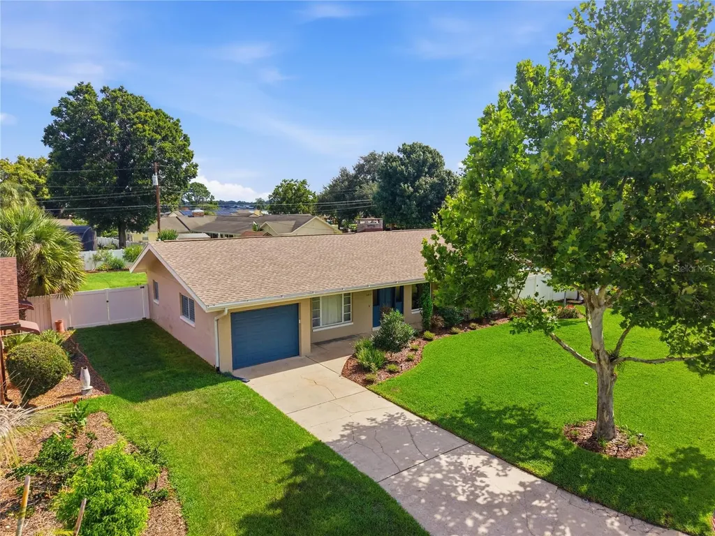 2817 Flowertree Road Orlando FL 32812