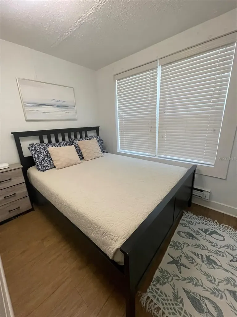 2513 8th Avenue W Bradenton FL 34205