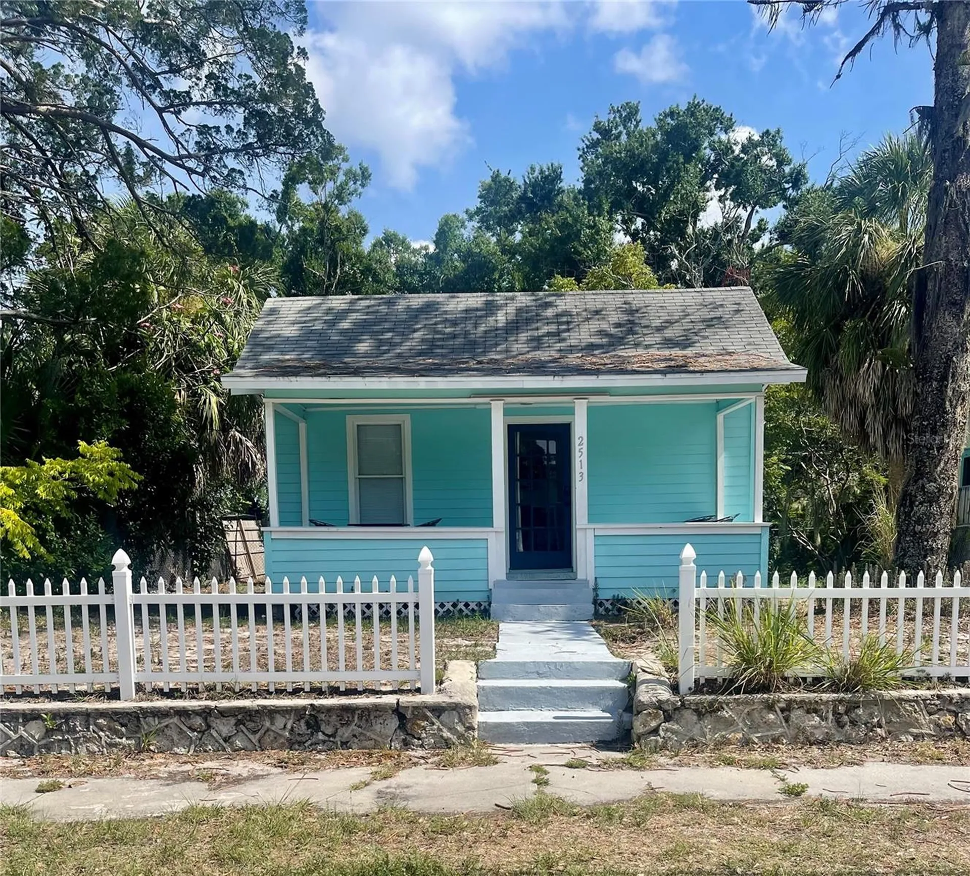 2513 8th Avenue W Bradenton FL 34205
