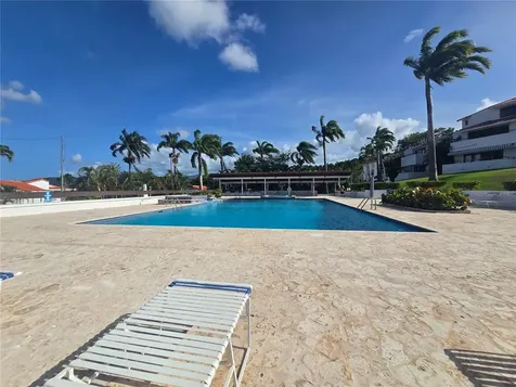 Cluster 2, 40-b Cluster 2, Rio Mar Rio Grande PR 00745