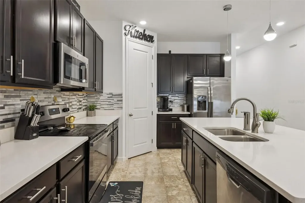 31736 Broadwater Avenue Leesburg FL 34748