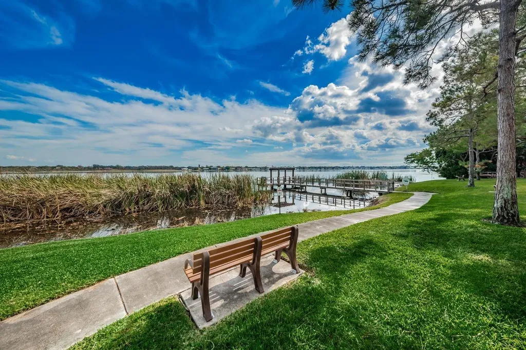 10195 Sailwinds Boulevard N Largo FL 33773