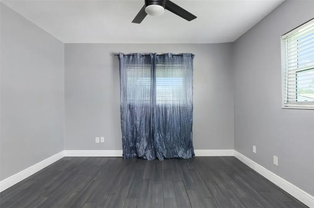 5923 19th Street NE St Petersburg FL 33703