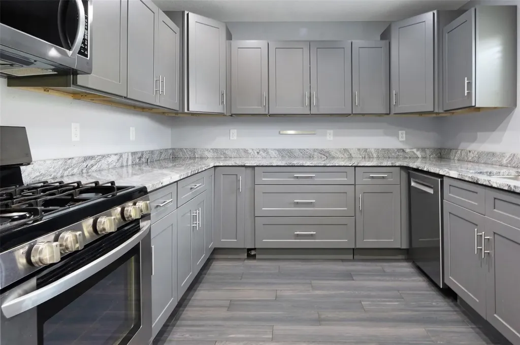 5923 19th Street NE St Petersburg FL 33703