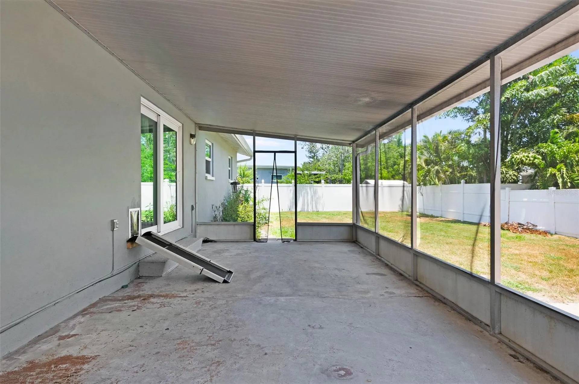 5923 19th Street NE St Petersburg FL 33703