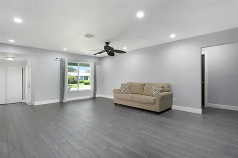 5923 19th Street NE St Petersburg FL 33703
