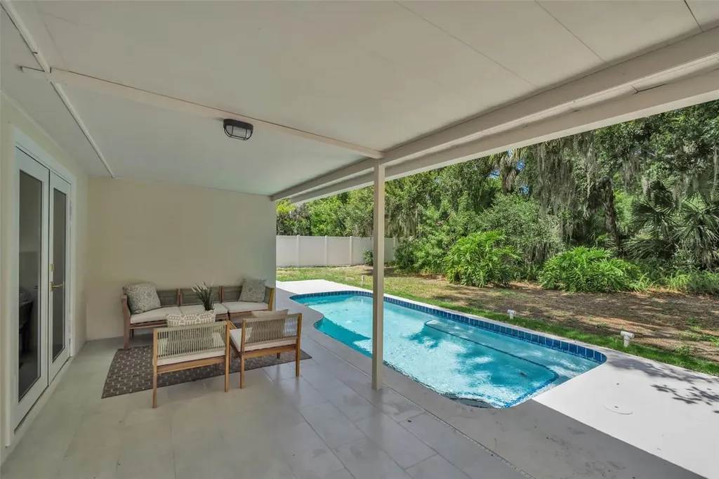 1005 Greystone Lane Sarasota FL 34232