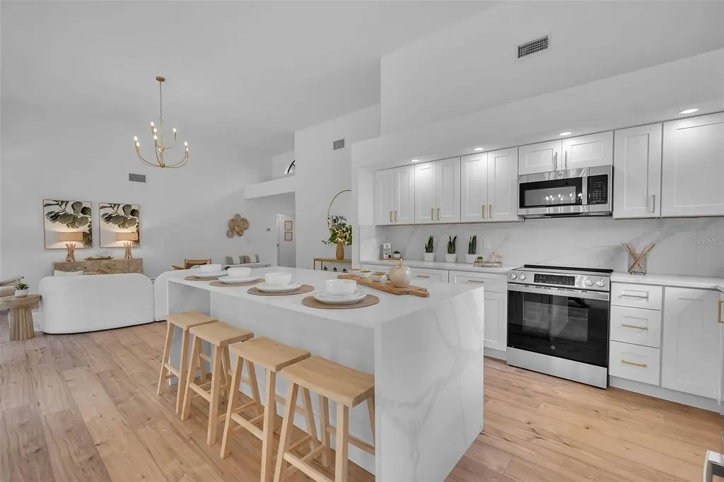 1005 Greystone Lane Sarasota FL 34232