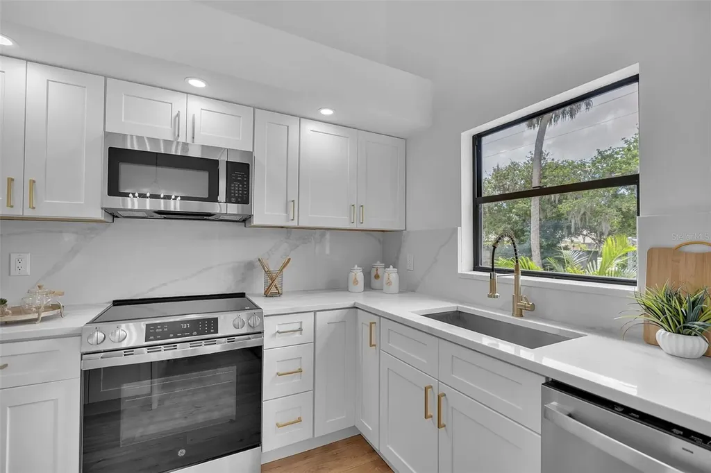 1005 Greystone Lane Sarasota FL 34232