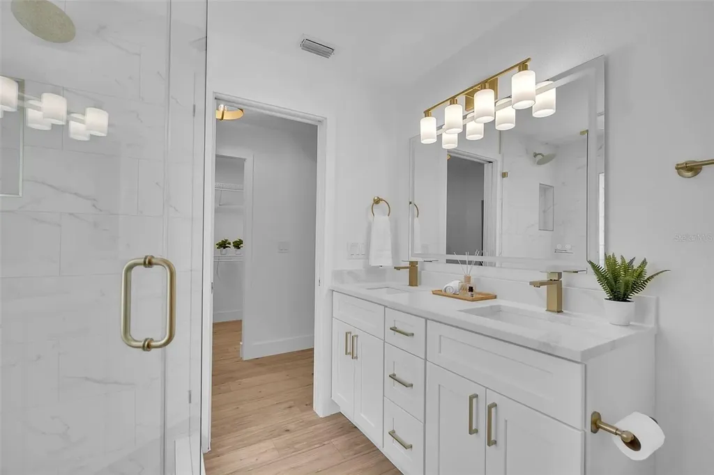 1005 Greystone Lane Sarasota FL 34232