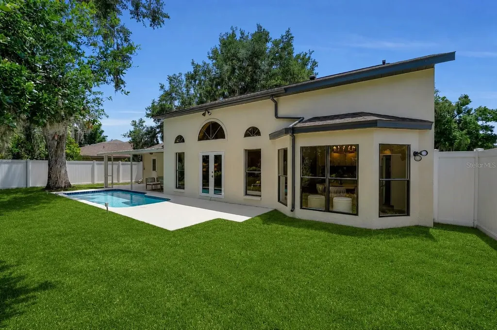 1005 Greystone Lane Sarasota FL 34232