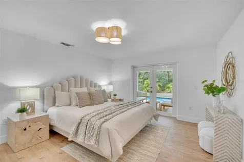 1005 Greystone Lane Sarasota FL 34232