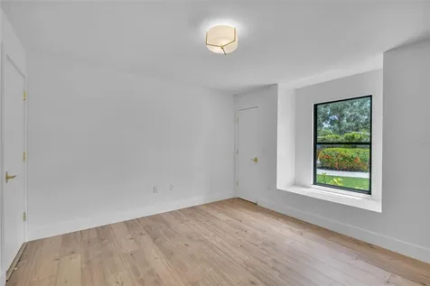 1005 Greystone Lane Sarasota FL 34232