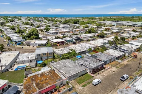 1-12 Y Arroyo PR 00714