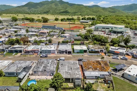 1-12 Y Arroyo PR 00714