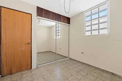 1-12 Y Arroyo PR 00714