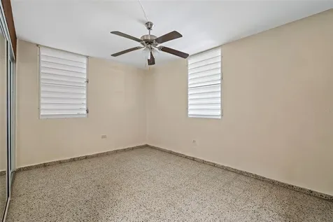 1-12 Y Arroyo PR 00714