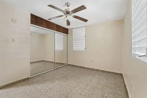 1-12 Y Arroyo PR 00714