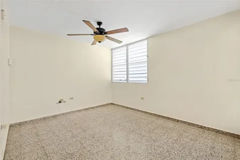 1-12 Y Arroyo PR 00714