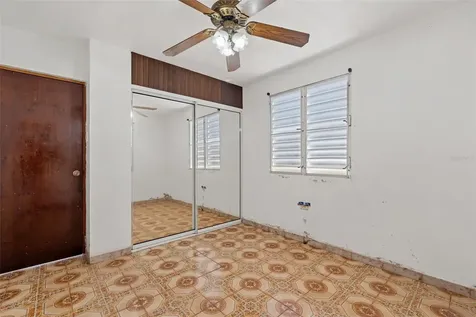 1-12 Y Arroyo PR 00714