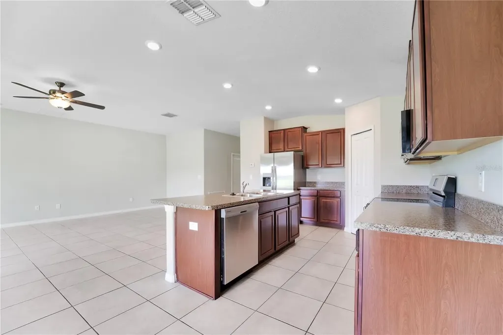 10116 Carloway Hills Drive Wimauma FL 33598