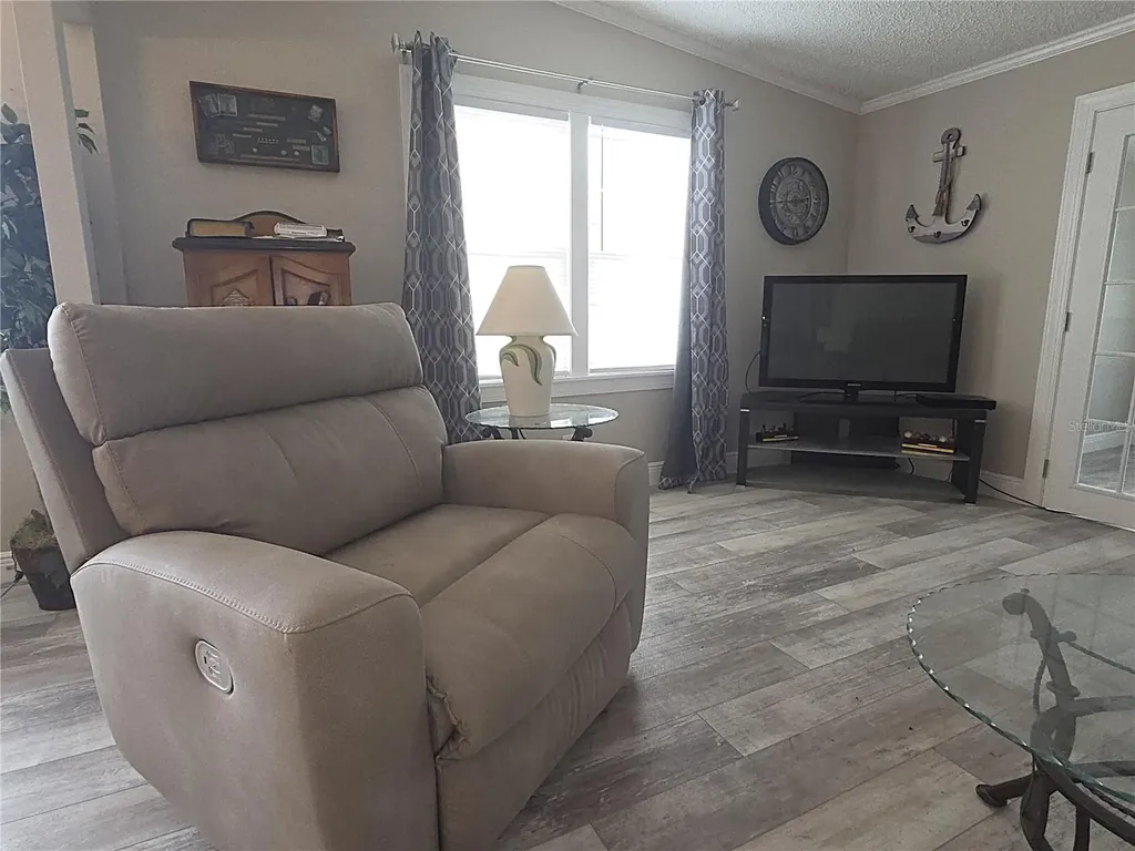 332 Victoria Drive Haines City FL 33844