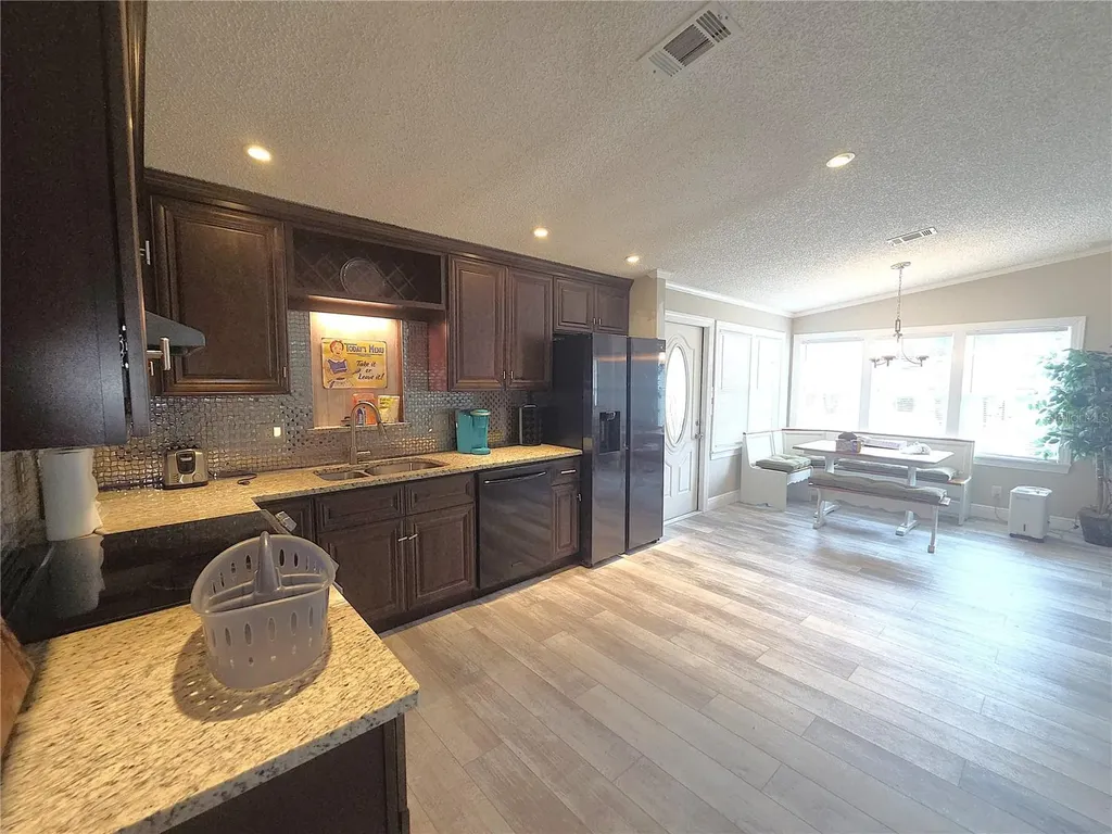 332 Victoria Drive Haines City FL 33844