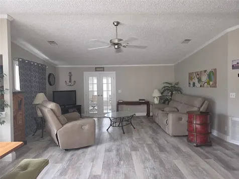 332 Victoria Drive Haines City FL 33844