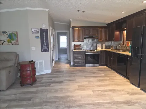 332 Victoria Drive Haines City FL 33844