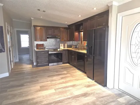 332 Victoria Drive Haines City FL 33844
