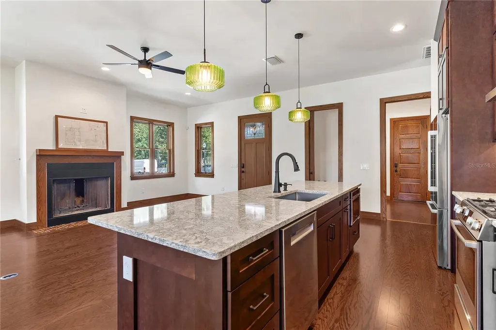 1000 S 9th Street Leesburg FL 34748