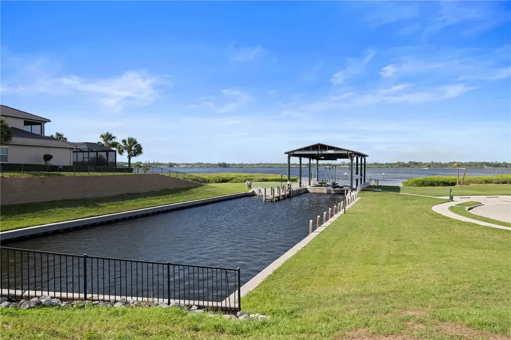 1139 Riverscape Street Bradenton FL 34208