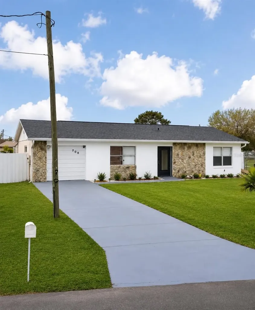 708 Antelope Way Kissimmee FL 34759