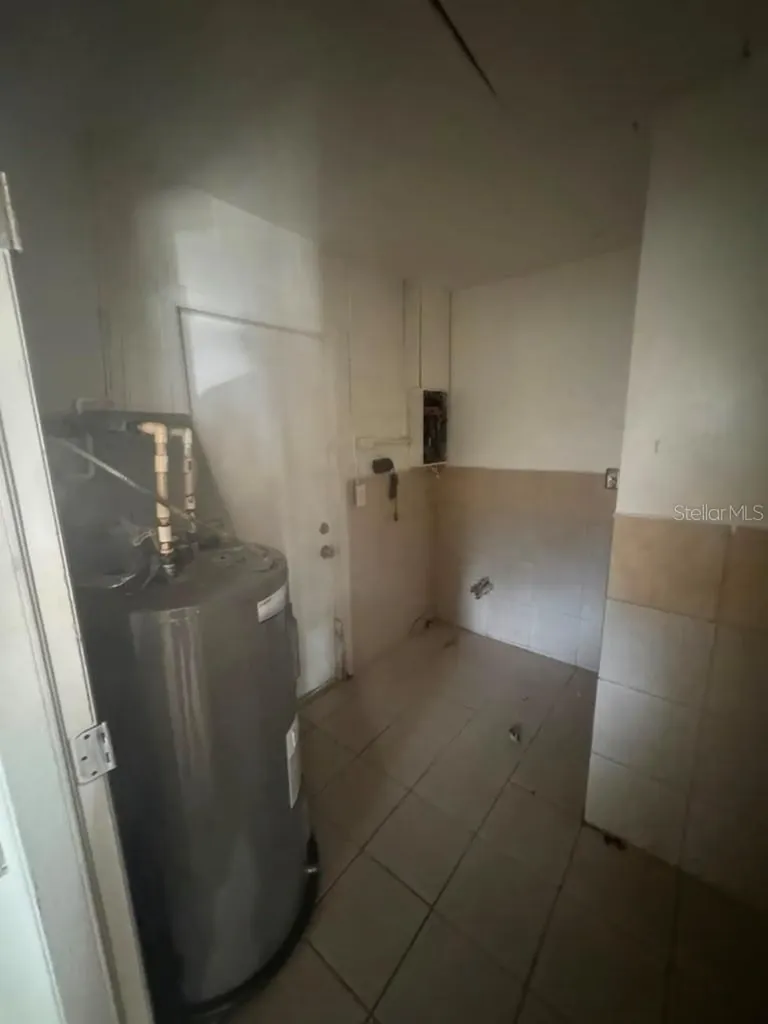 6407 2nd Avenue NE Bradenton FL 34208