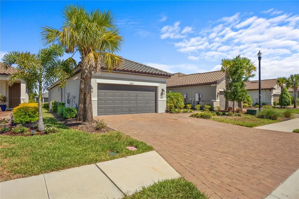 4724 Crestpoint Way Palmetto FL 34221