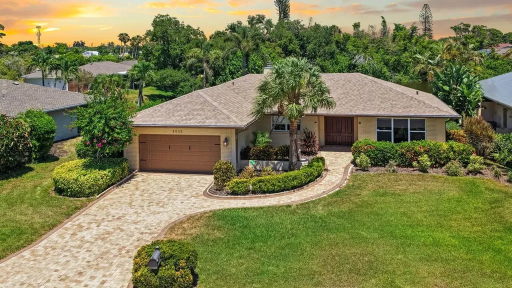 4503 Coral Lake Drive Bradenton FL 34210