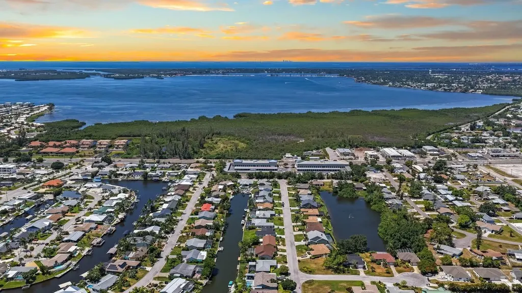 4503 Coral Lake Drive Bradenton FL 34210